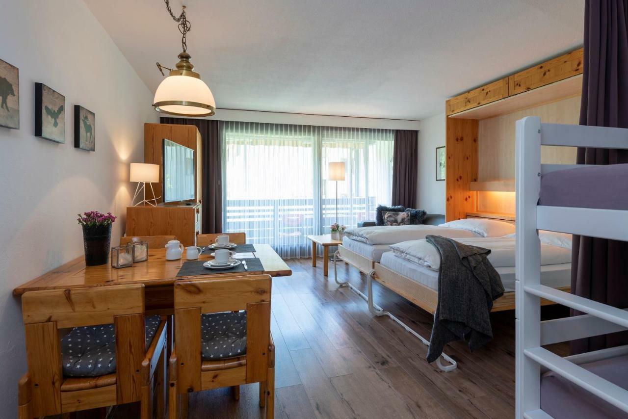 Zuhause In Den Alpen Ihre Ferienwohnung Mit Hallenbad Und Sauna Lenzerheide Bagian luar foto