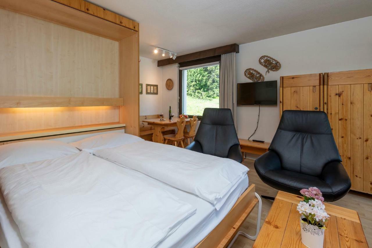 Zuhause In Den Alpen Ihre Ferienwohnung Mit Hallenbad Und Sauna Lenzerheide Bagian luar foto